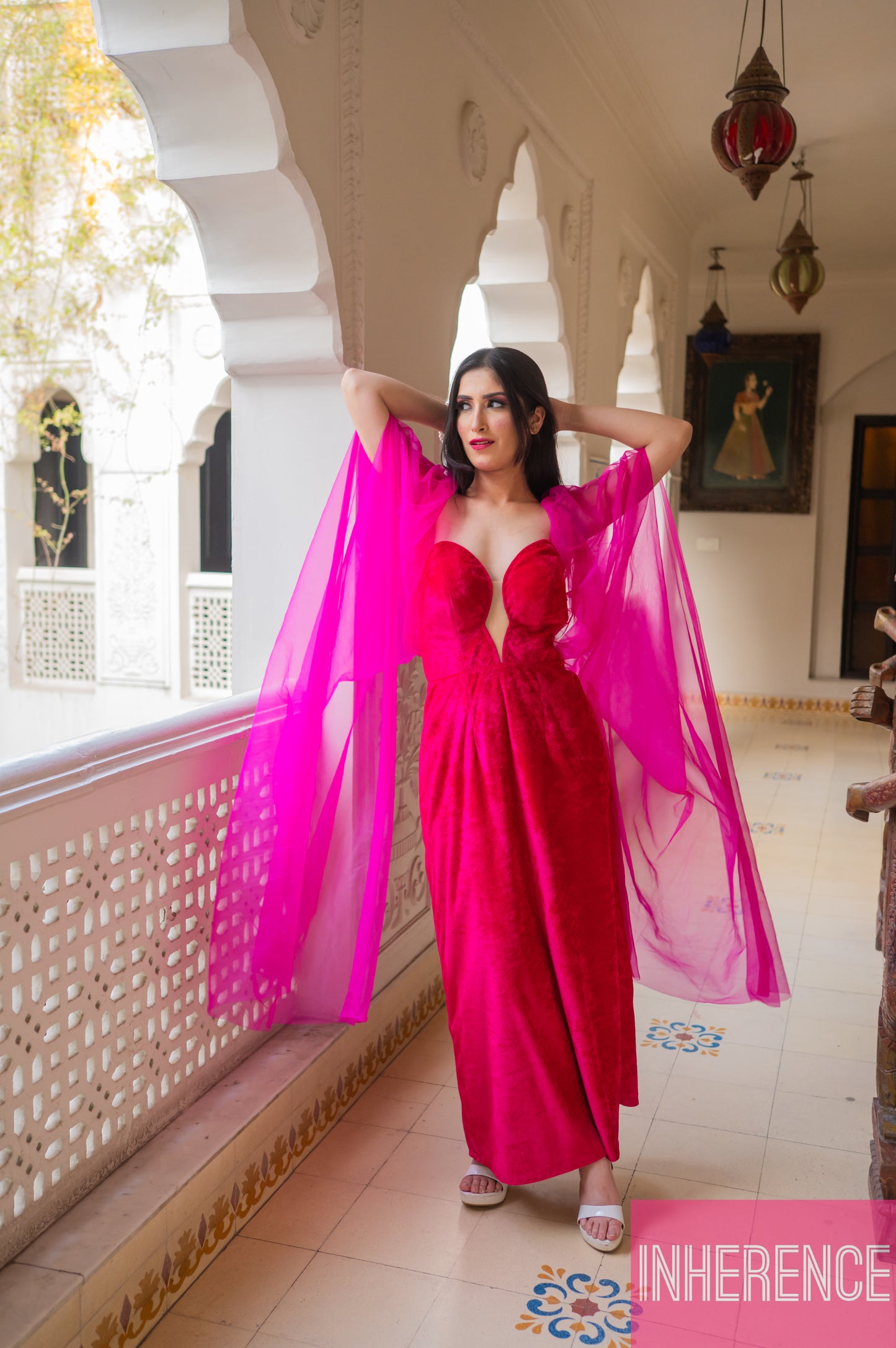 Pink net full sleeve with slit
